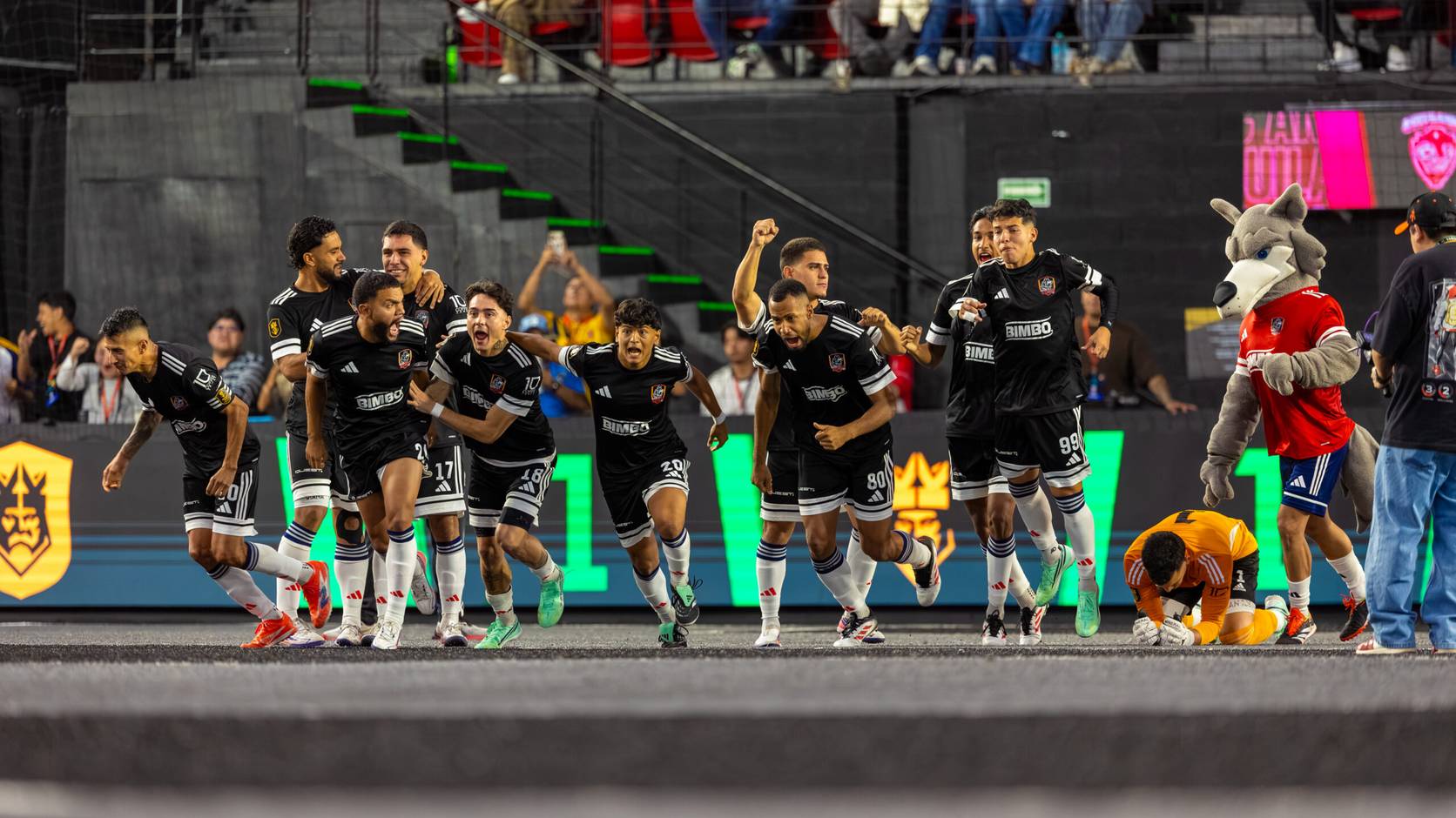Los Chamos trifft achtmal, Parceros rettet sich in den Shootouts im Kings Cup Mexico