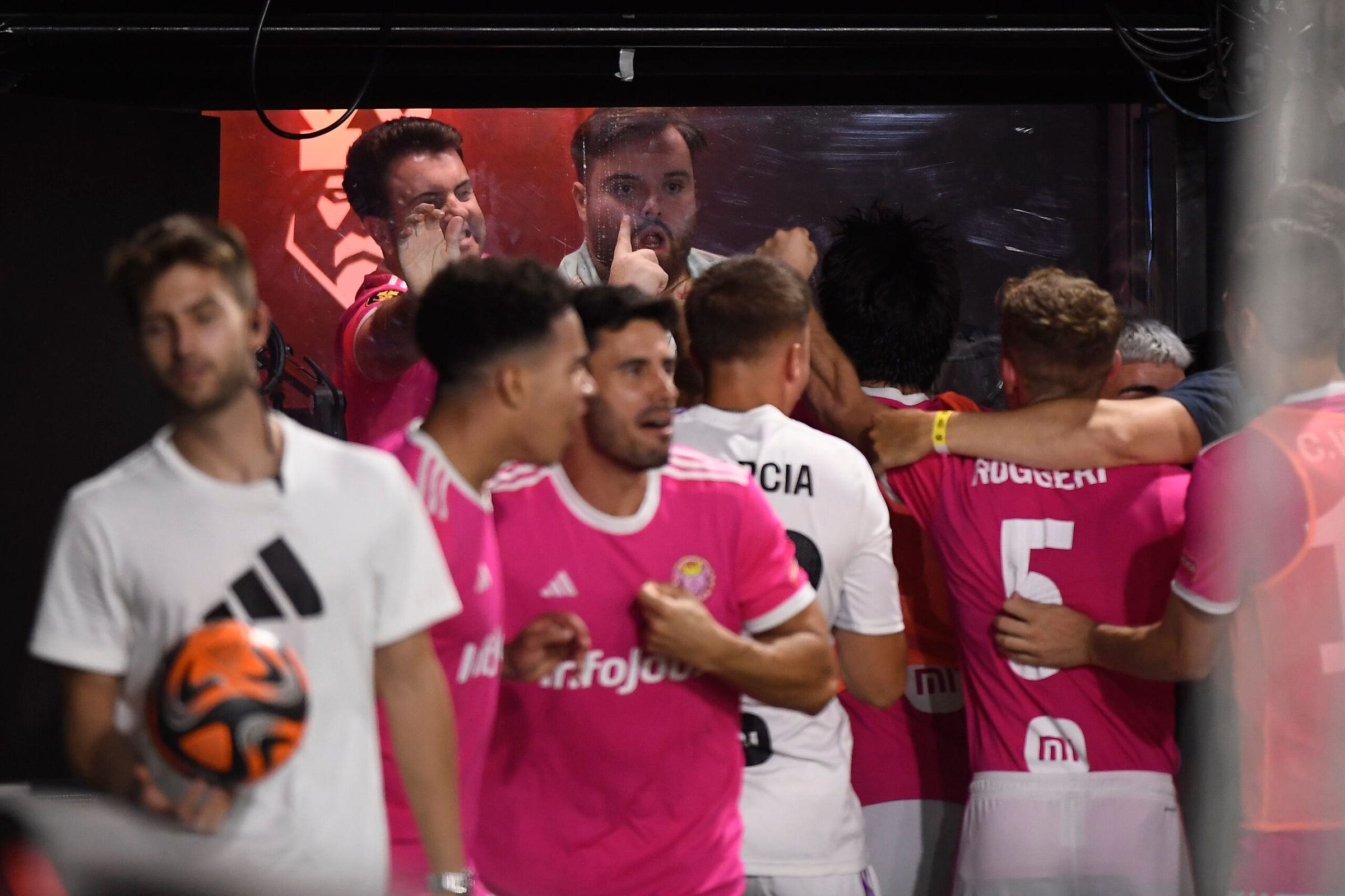Porcinos FC sigue líder, pero Aniquiladores le pisa los talones: ¡Todo por decidir en la última jornada! - Blog Kings & Queens League Spain