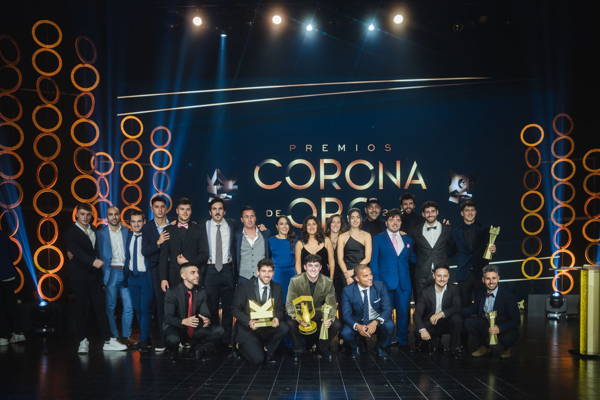 Roger Carbó y Mapi Vilas, reyes de los Premios Corona de Oro 2023 - Blog Kings & Queens League Spain