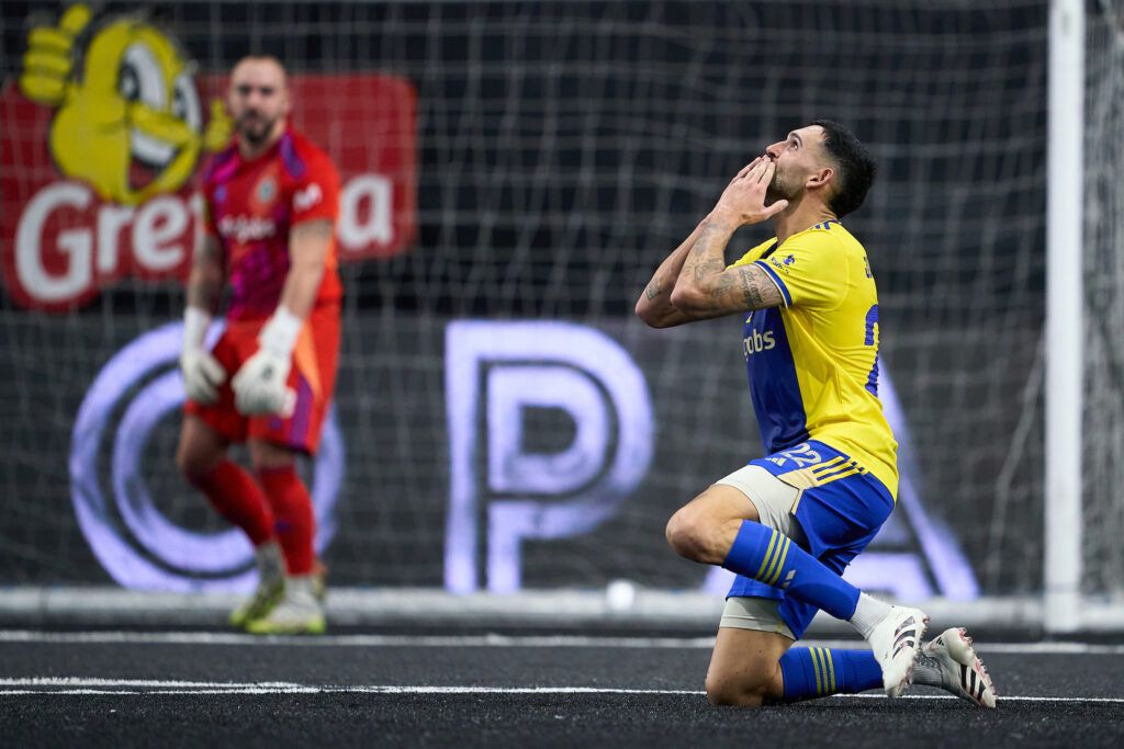 Juanma González catapultó a xBuyer a semis con un gol de oro